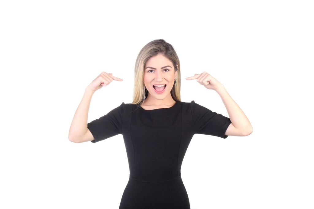 outsideclick proud woman 5321349 1920